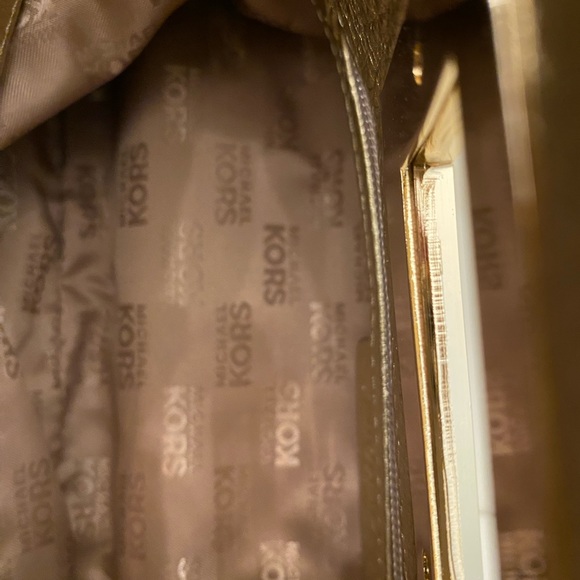 MICHAEL KORS GOLD LEATHER CLUTCH NWT - Picture 5 of 5